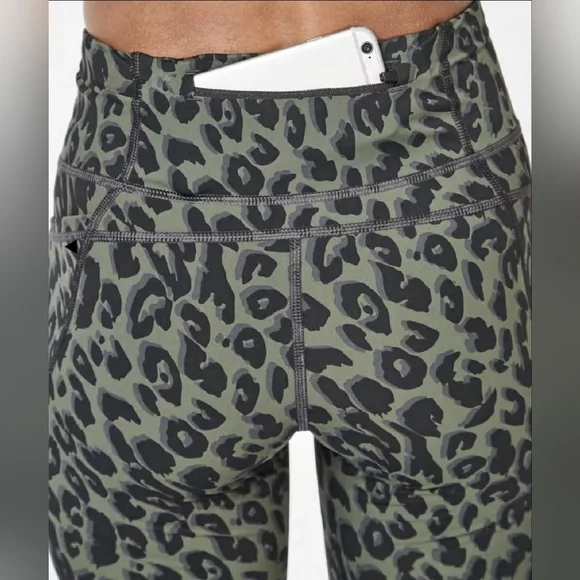 Sweaty Betty Zero Gravity Full Length Running Legging Black Olive Size Medium - Picture 5 of 16